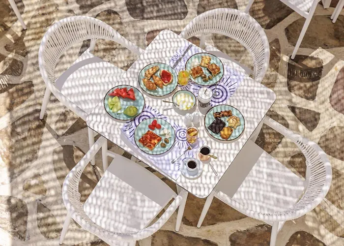 アパートホテル Anemolethe Kímolos